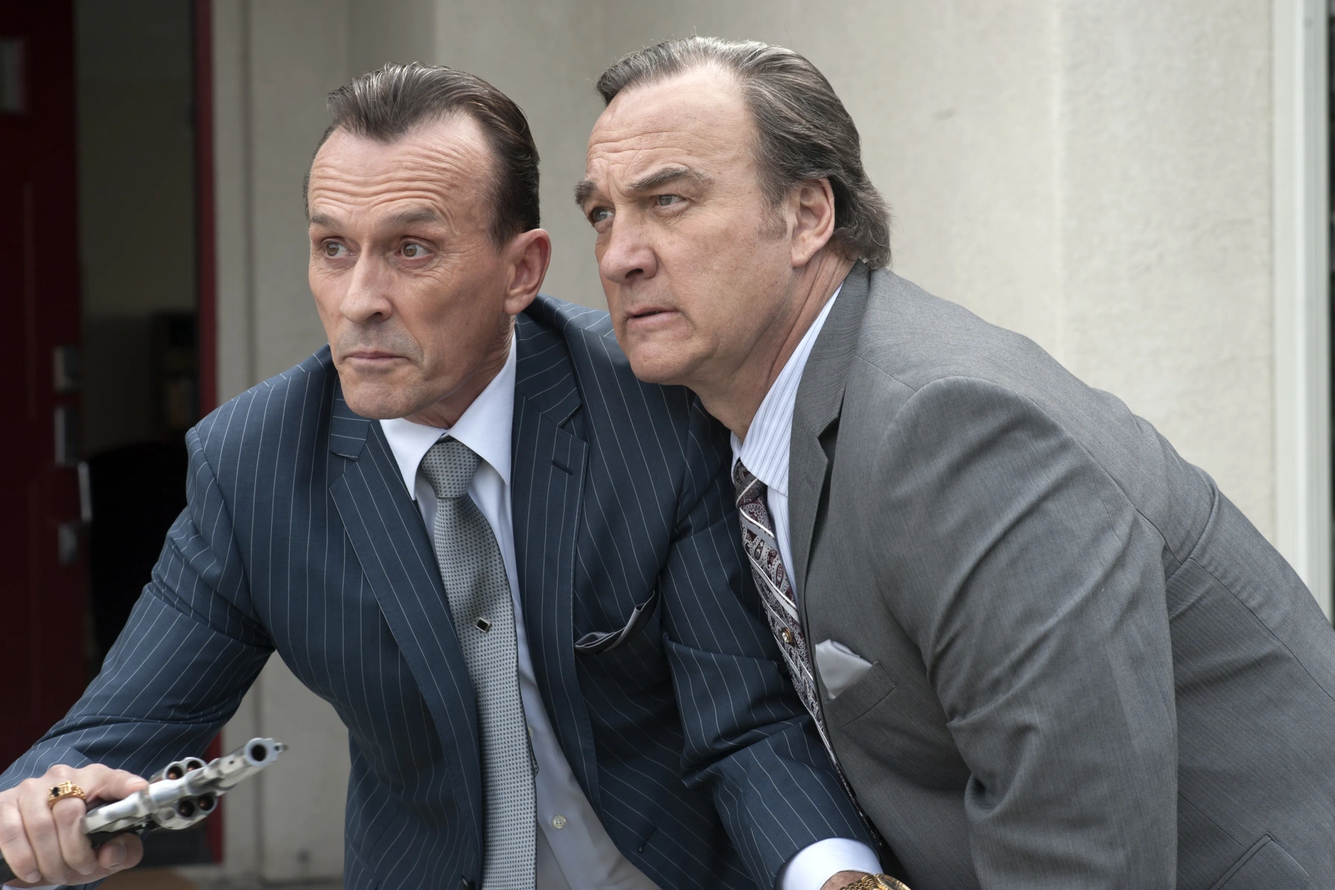 Jim Belushi and Robert Knepper in Twin Peaks (2017)