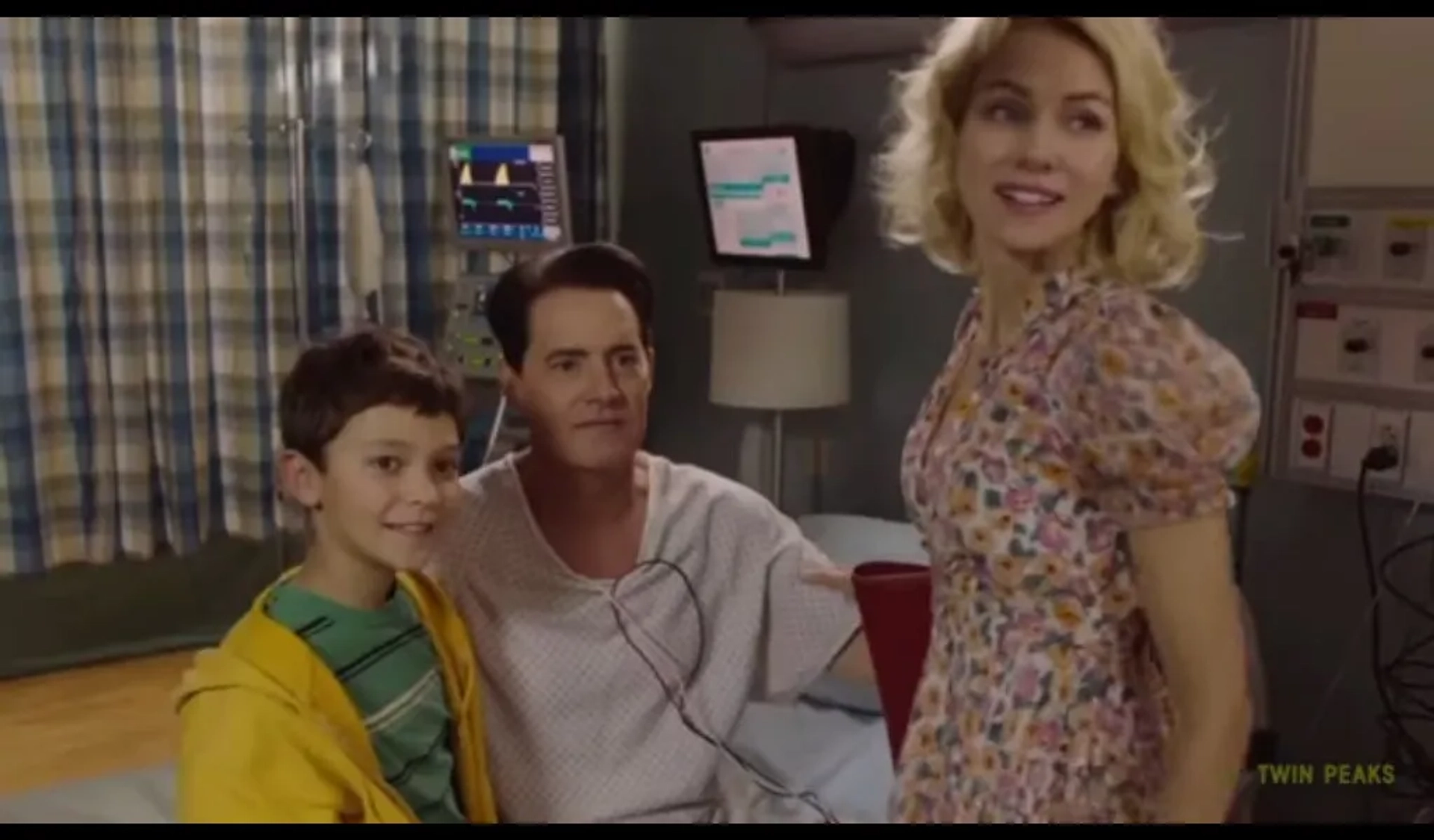 Kyle MacLachlan, Naomi Watts, and Pierce Gagnon in Twin Peaks (2017)