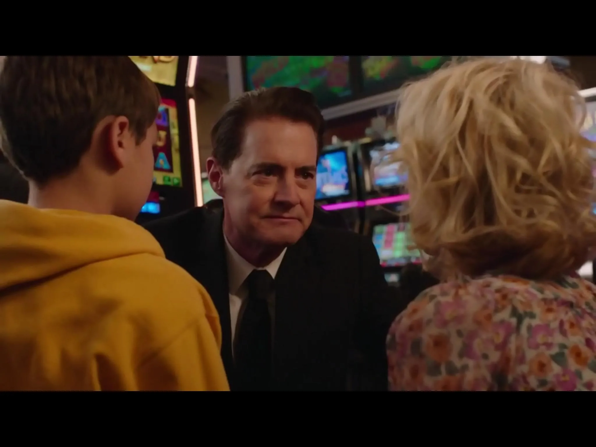 Kyle MacLachlan, Naomi Watts, and Pierce Gagnon in Twin Peaks (2017)