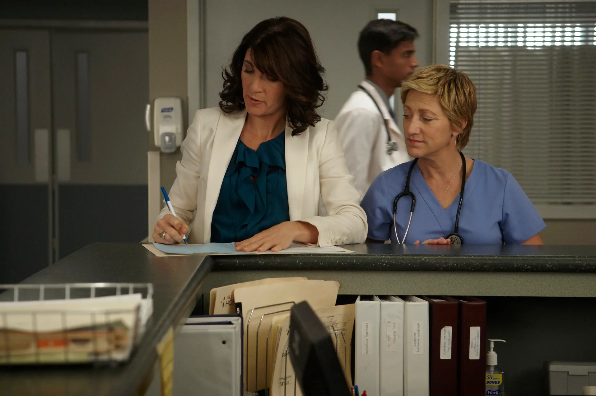 Edie Falco and Eve Best in Nurse Jackie (2009)