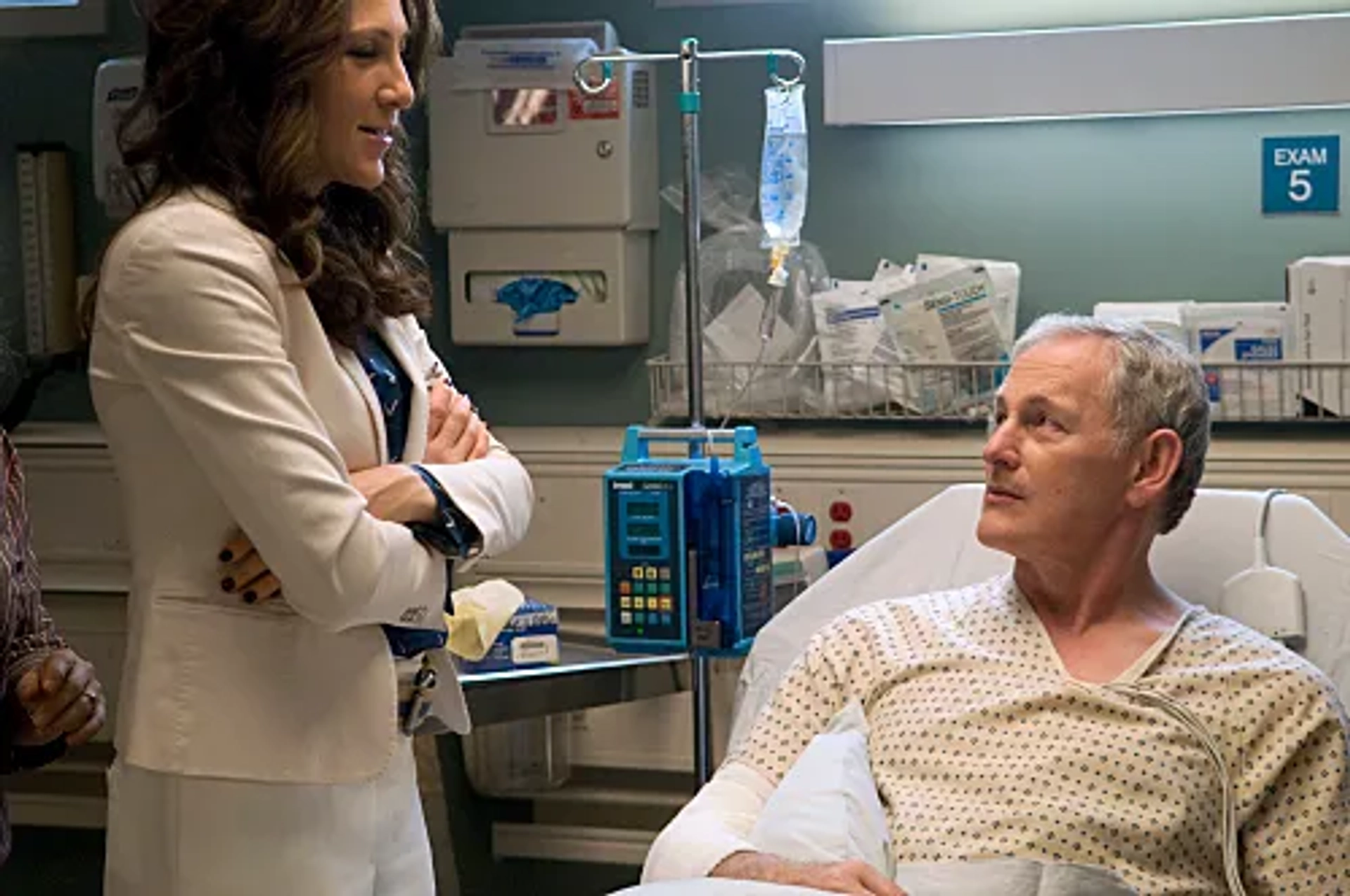 Victor Garber and Eve Best in Nurse Jackie (2009)