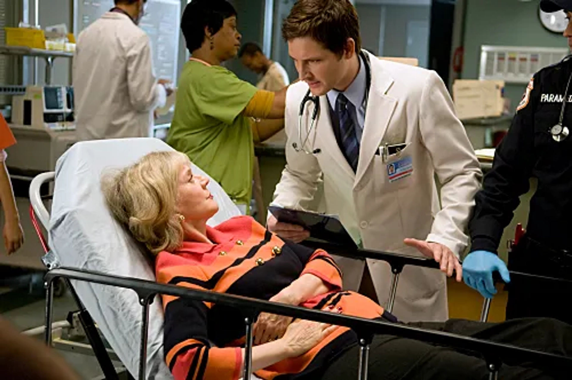 Blythe Danner and Peter Facinelli in Nurse Jackie (2009)