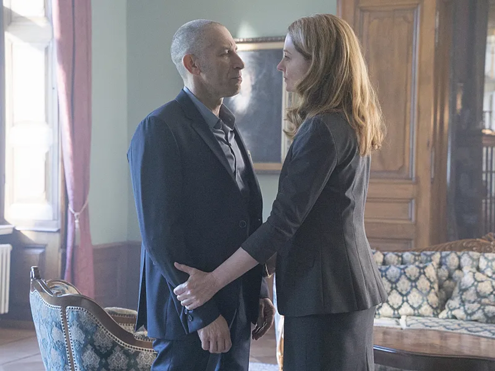 Miranda Otto and Mark Ivanir in Homeland (2011)