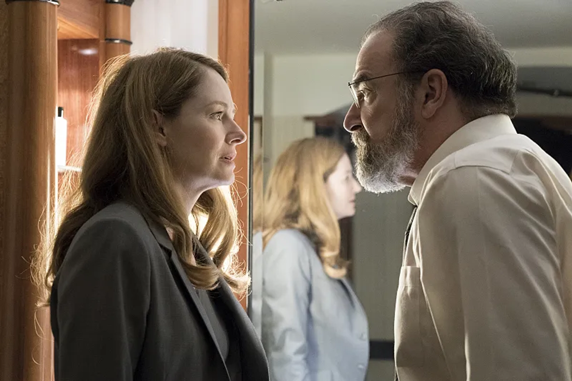 Miranda Otto and Mandy Patinkin in Homeland (2011)