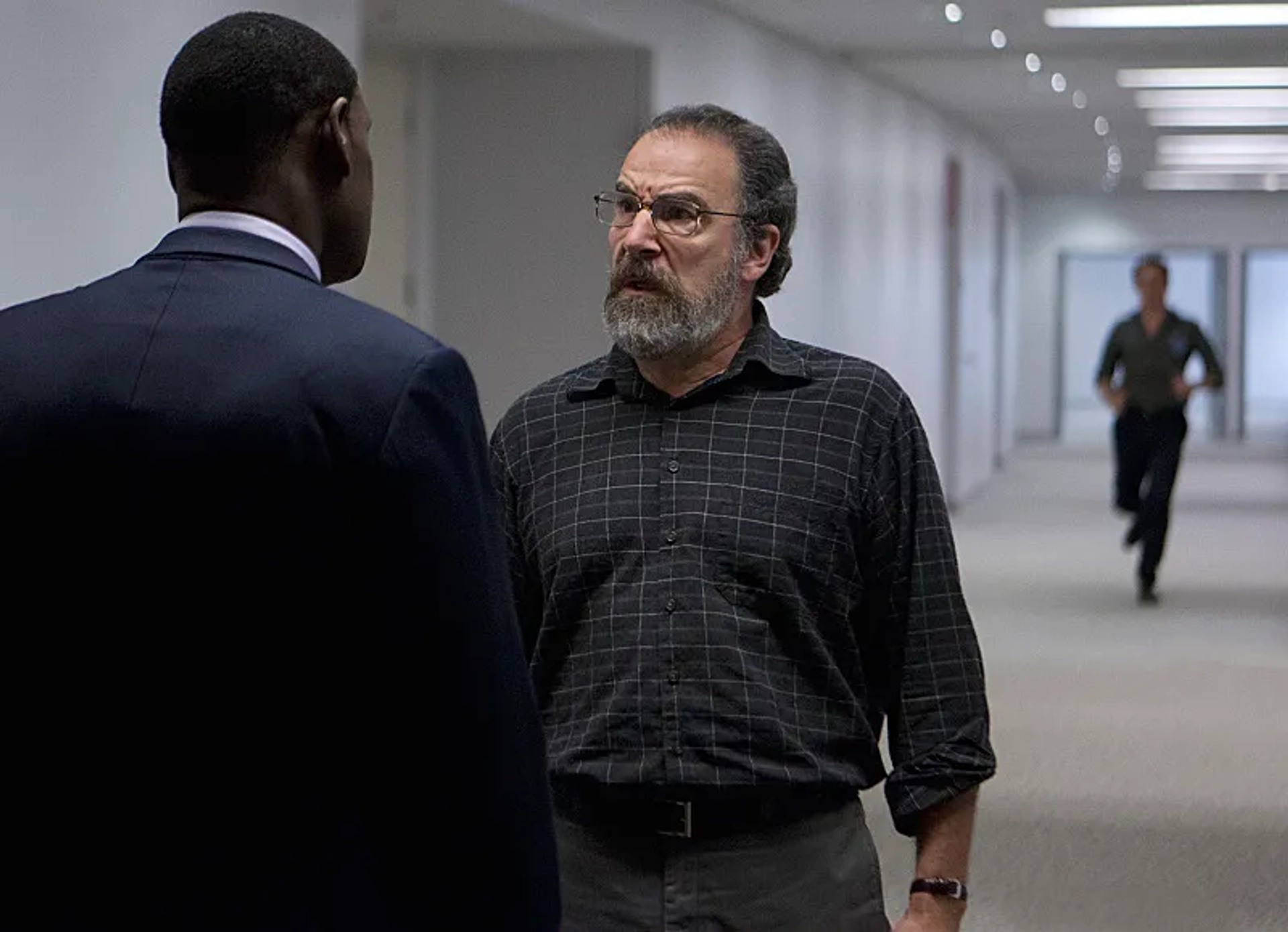 Mandy Patinkin and David Harewood in Homeland (2011)