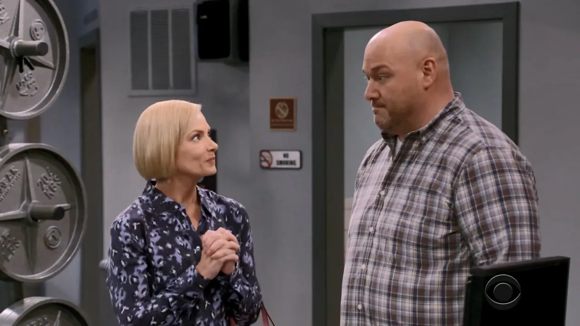 Jaime Pressly and Will Sasso in Mom: Pop Pop and a Puma (2019)