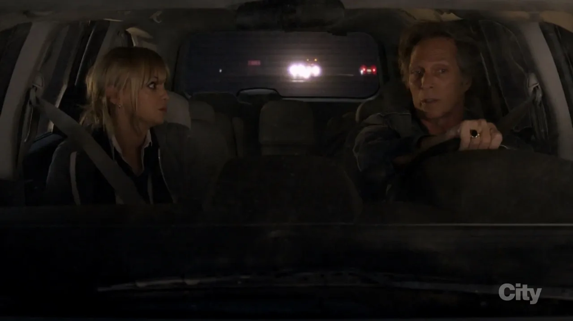 William Fichtner and Anna Faris in Mom (2013)