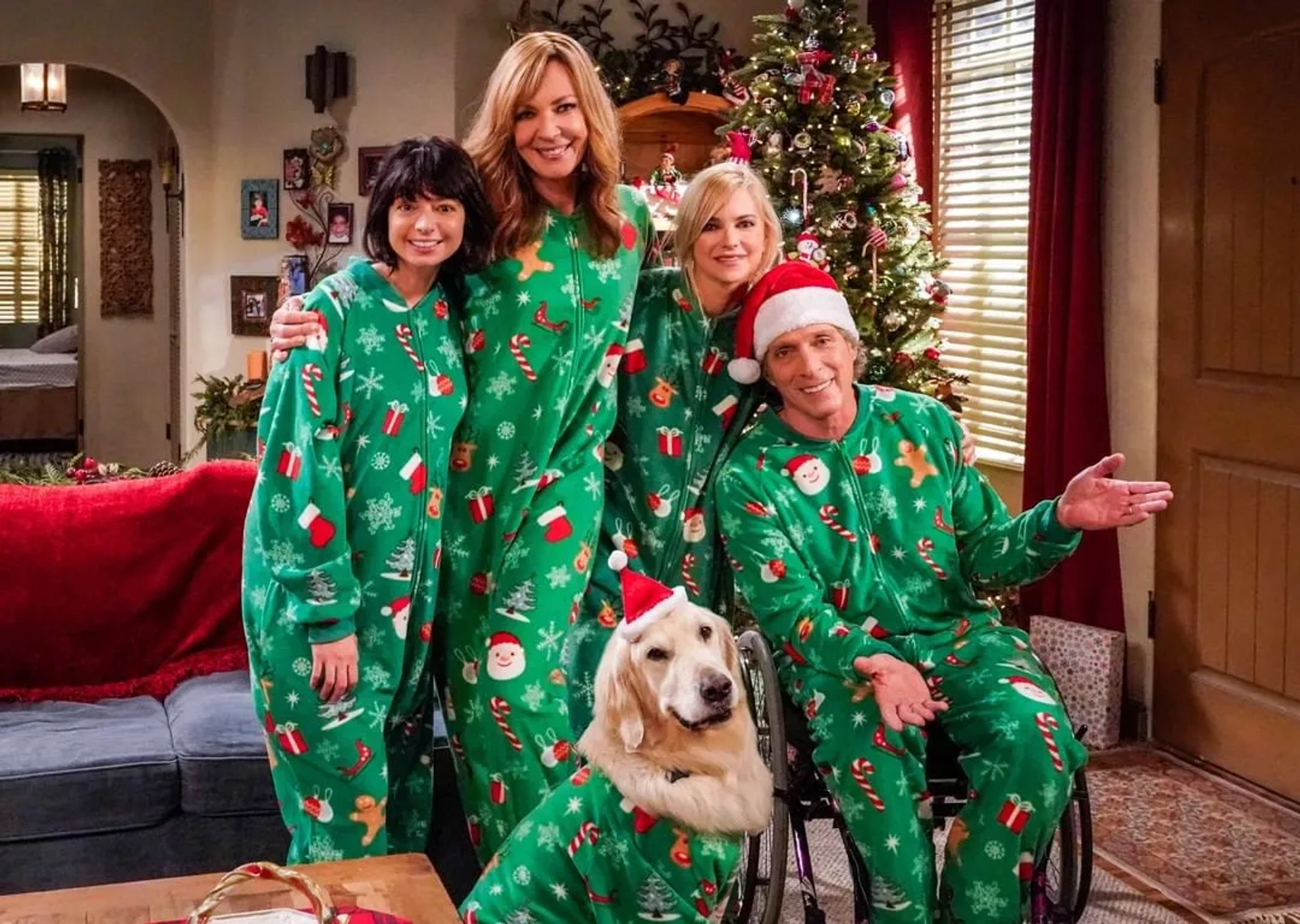 William Fichtner, Allison Janney, Anna Faris, and Kate Micucci in Mom: Higgledy-Piggledy and a Cat Show (2019)