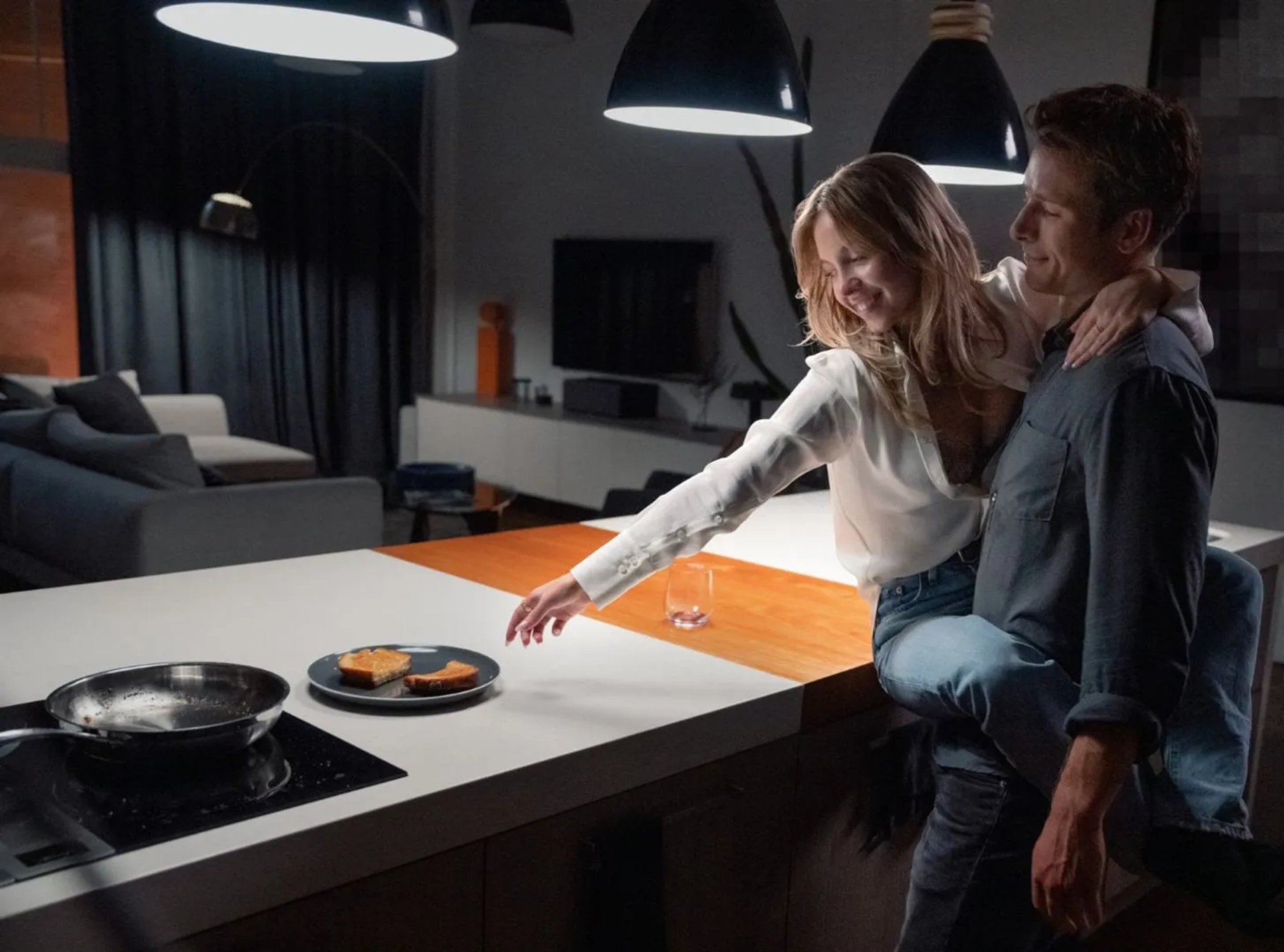 Glen Powell and Sydney Sweeney in Anyone But You (2023)