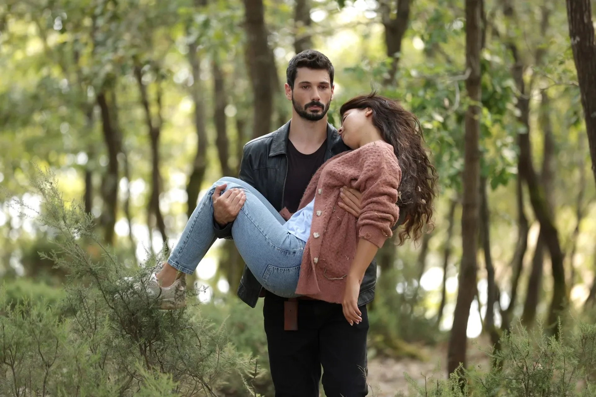 Deniz Can Aktas and Biran Damla Yilmaz in Boundless Love (2023)