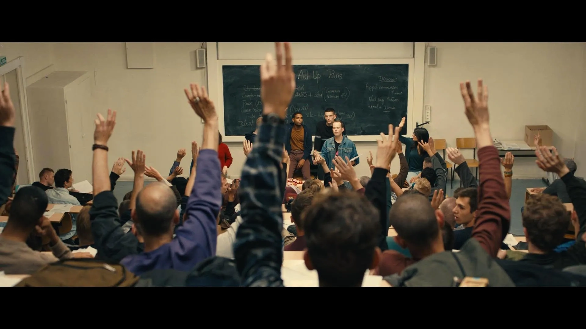 Arnaud Valois, Aloïse Sauvage, and Médhi Touré in 120 BPM (2017)