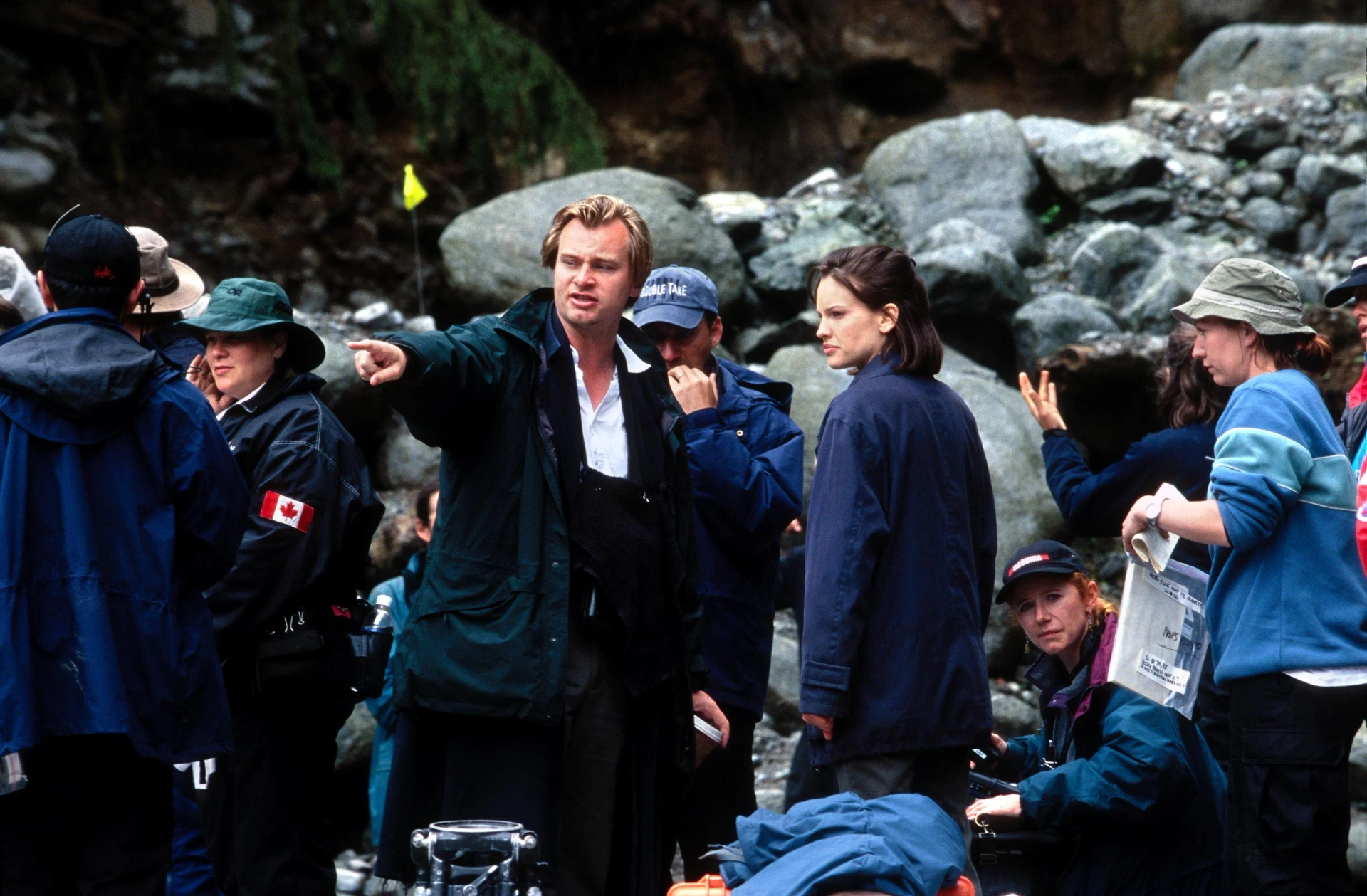 Hilary Swank and Christopher Nolan in Insomnia (2002)