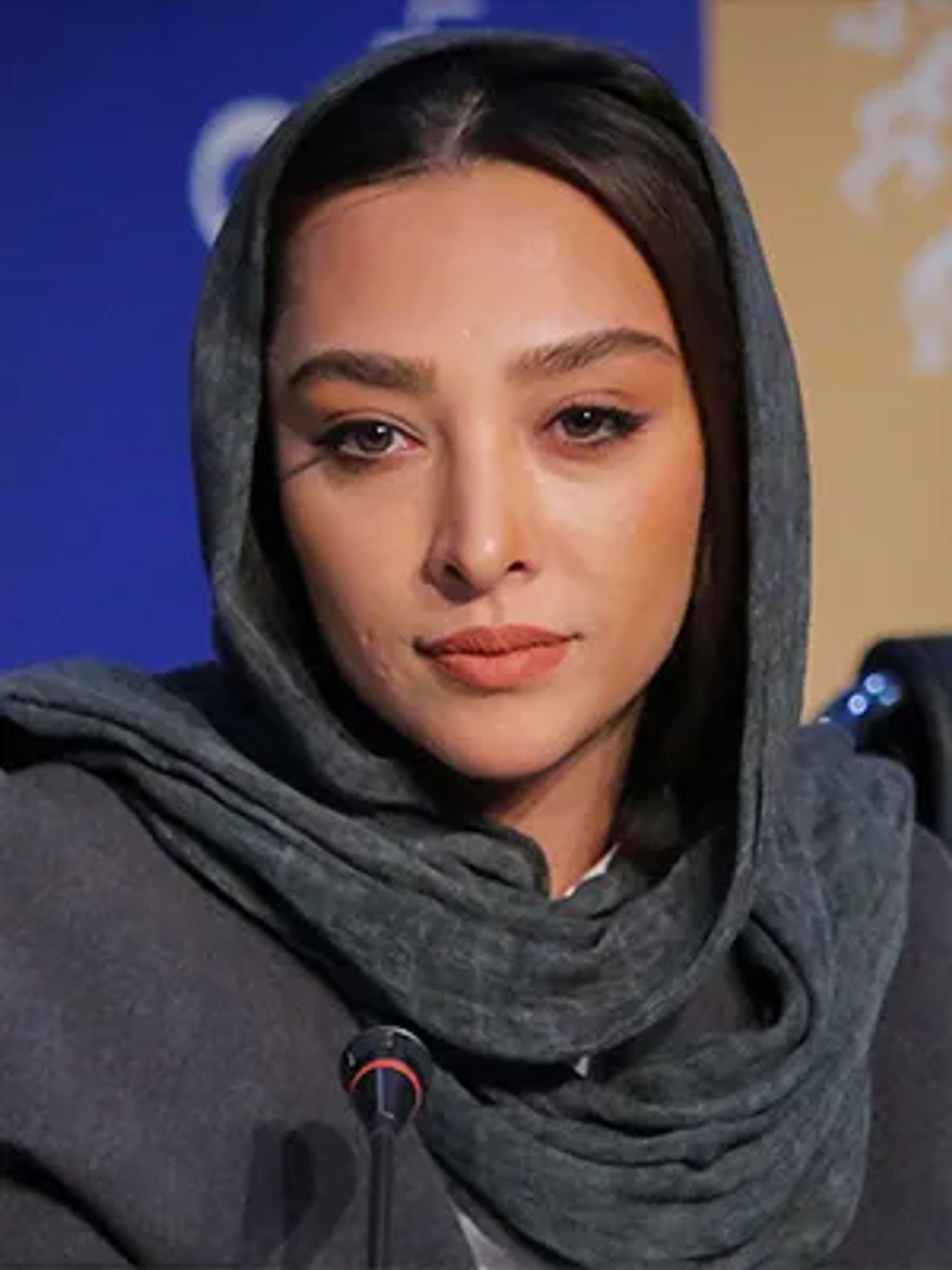 آناهیتا درگاهی