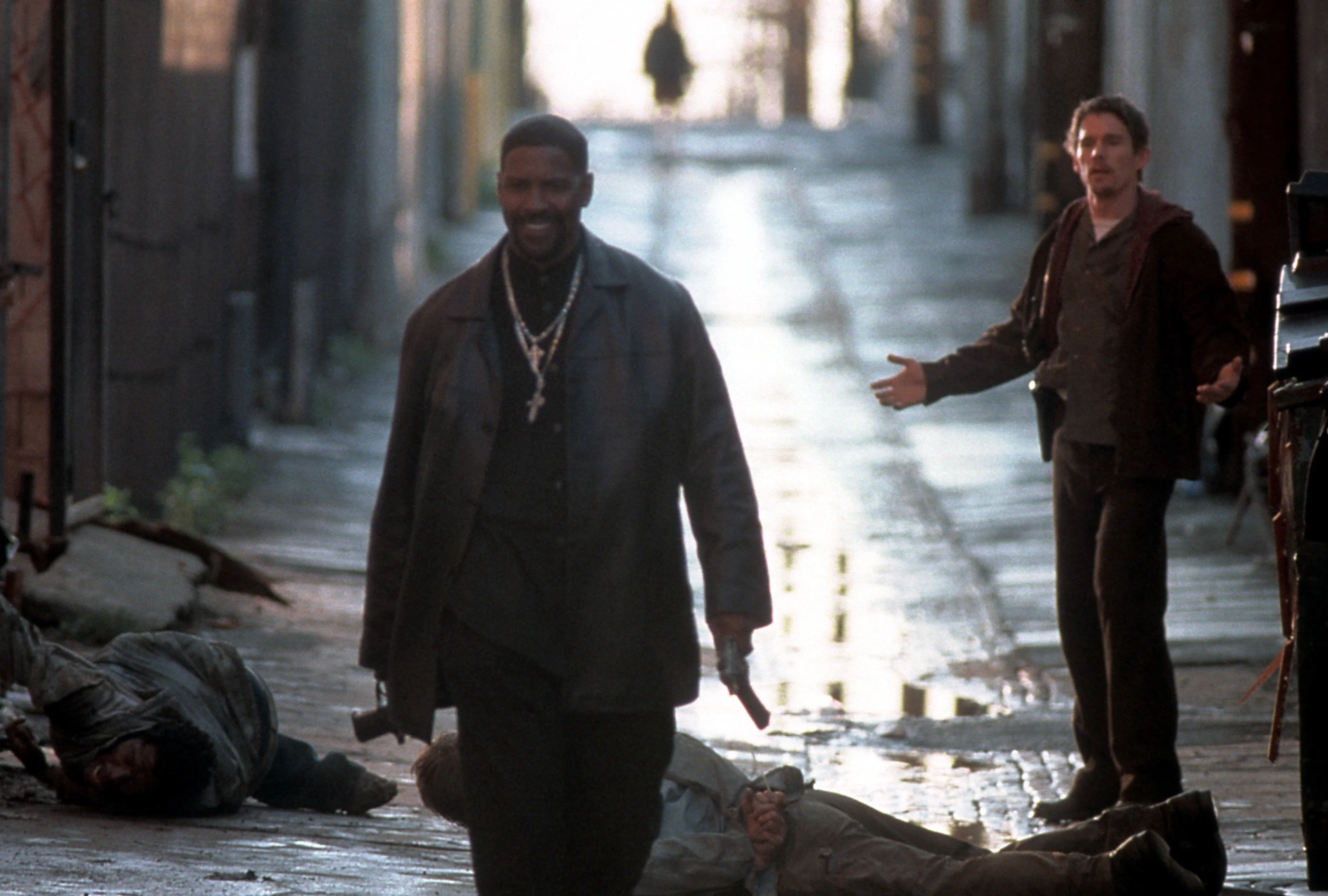 Ethan Hawke and Denzel Washington in Training Day (2001)