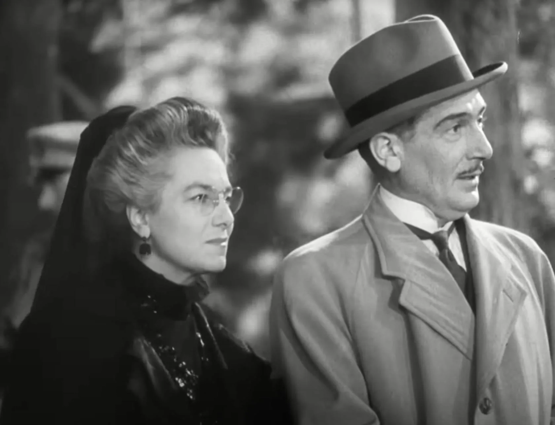 Mary Clare and Paul Lukas in The Lady Vanishes (1938)