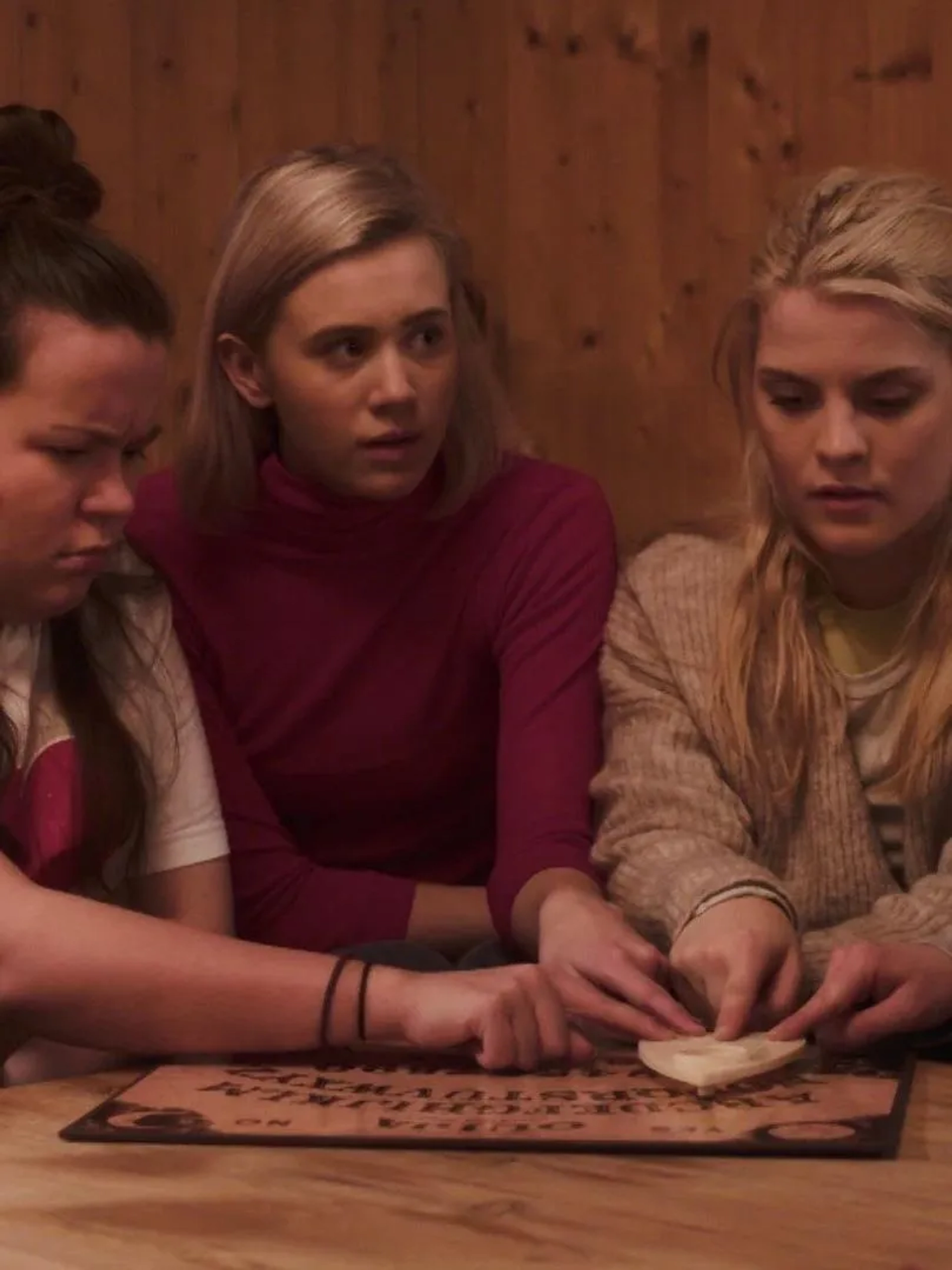 Ina Svenningdal, Josefine Frida Pettersen, and Ulrikke Falch in Skam (2015)