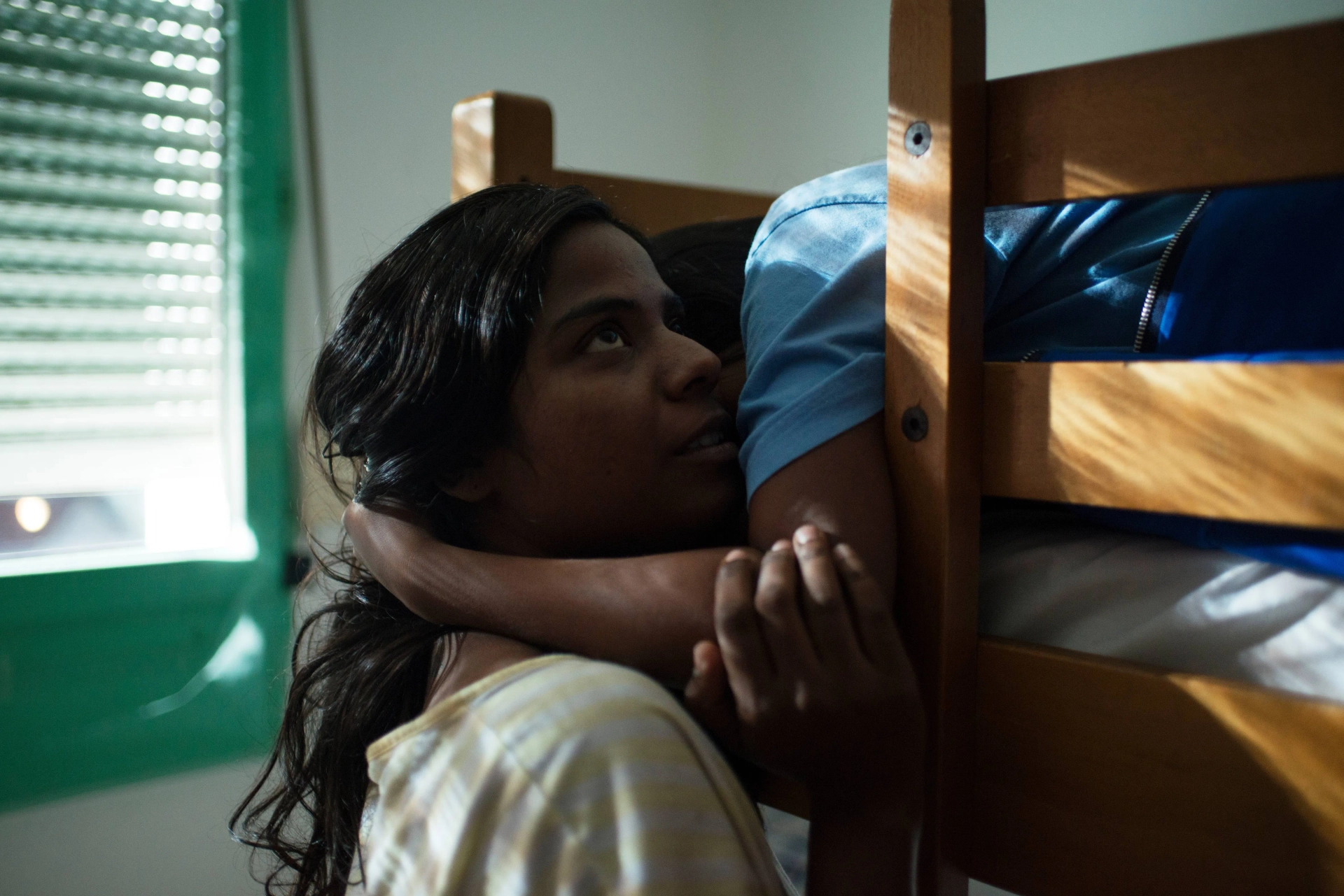 Kalieaswari Srinivasan and Claudine Vinasithamby in Dheepan (2015)