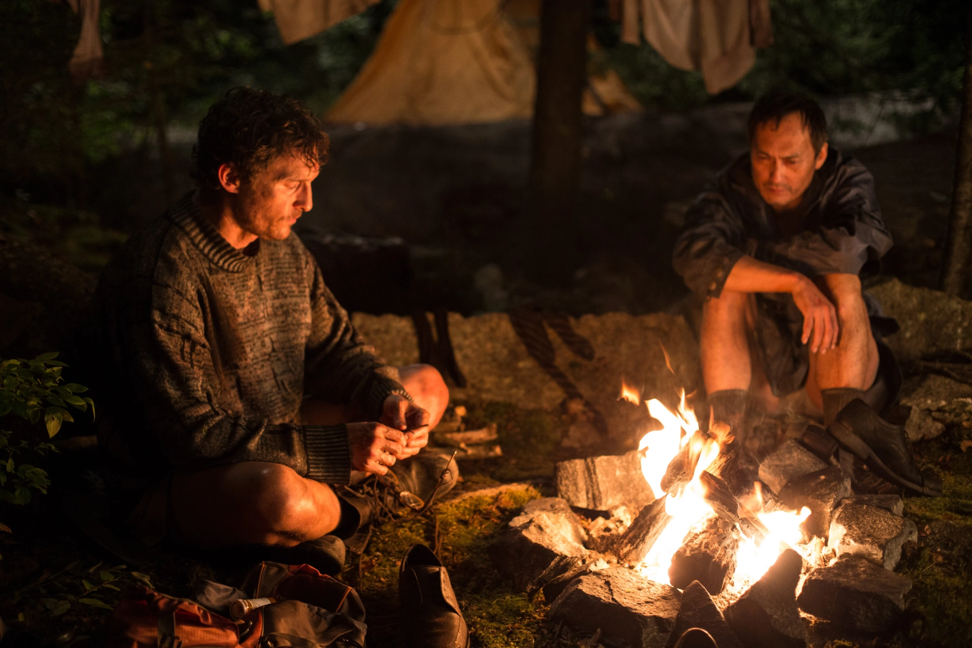 Matthew McConaughey and Ken Watanabe in The Sea of Trees (2015)