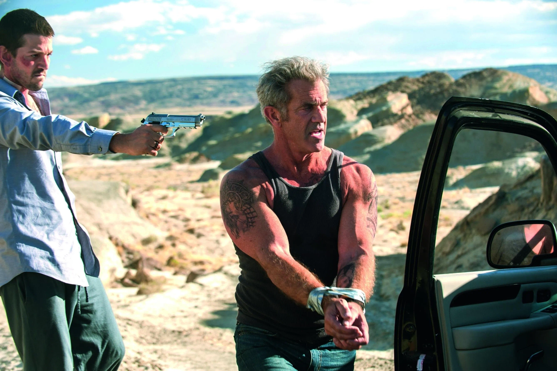 Mel Gibson and Diego Luna in Blood Father (2016)