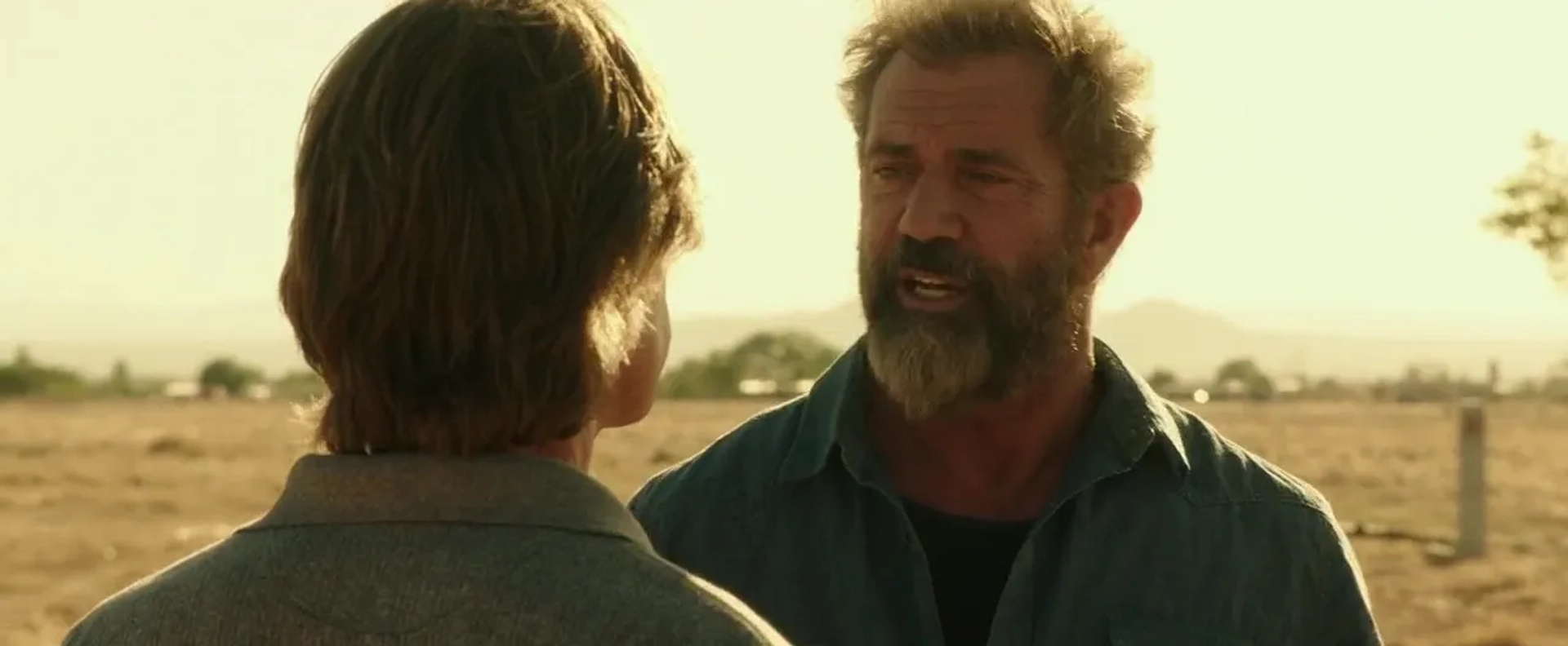 Mel Gibson and William H. Macy in Blood Father (2016)