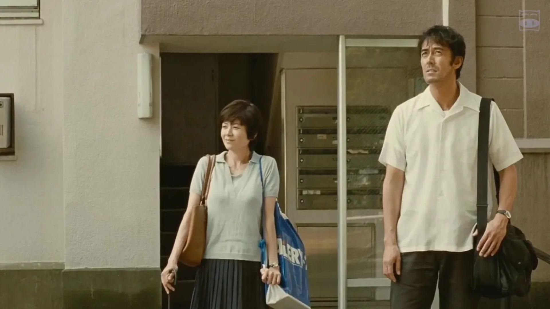 Hiroshi Abe and Yôko Maki in After the Storm (2016)