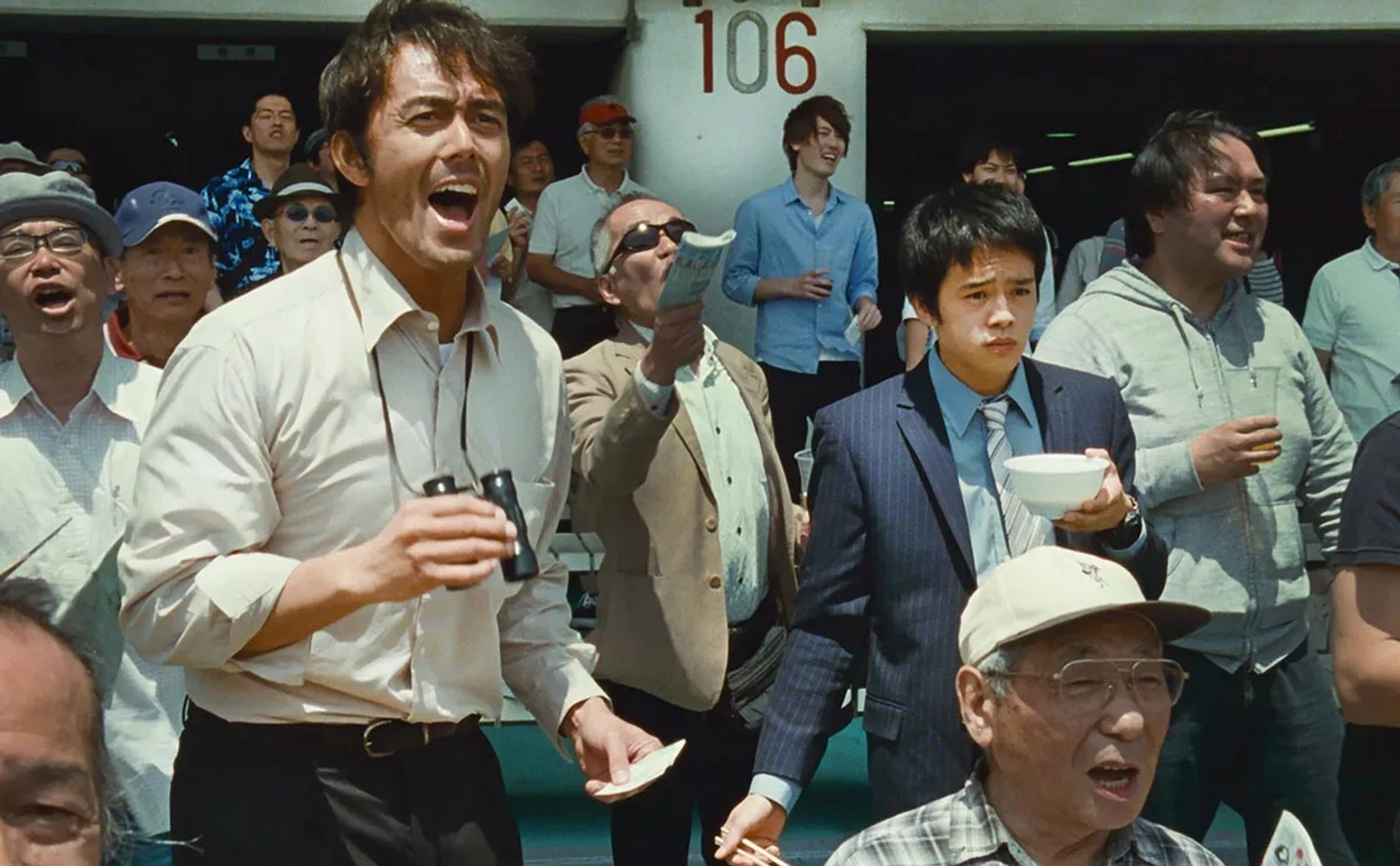 Hiroshi Abe and Sôsuke Ikematsu in After the Storm (2016)