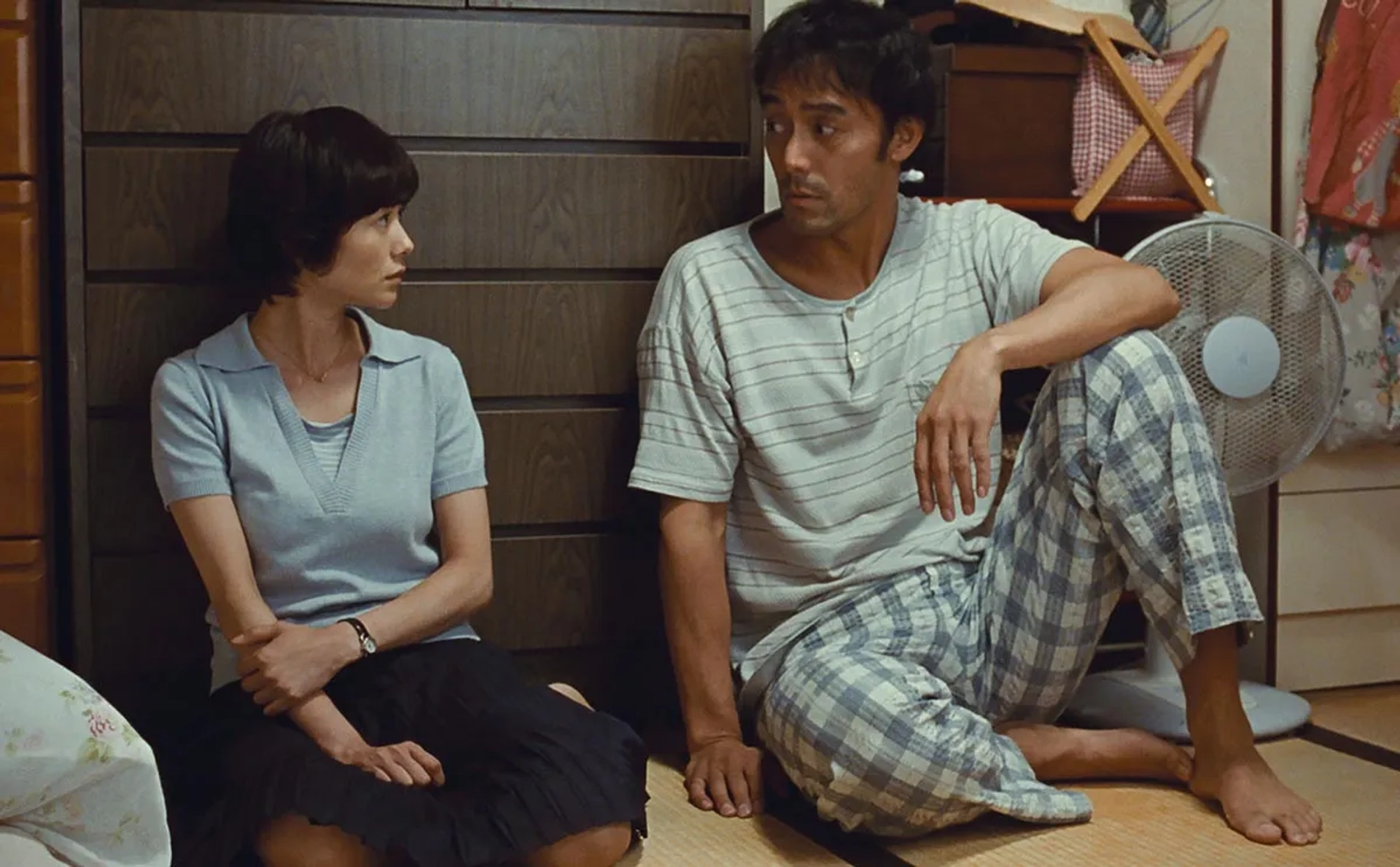 Hiroshi Abe and Yôko Maki in After the Storm (2016)