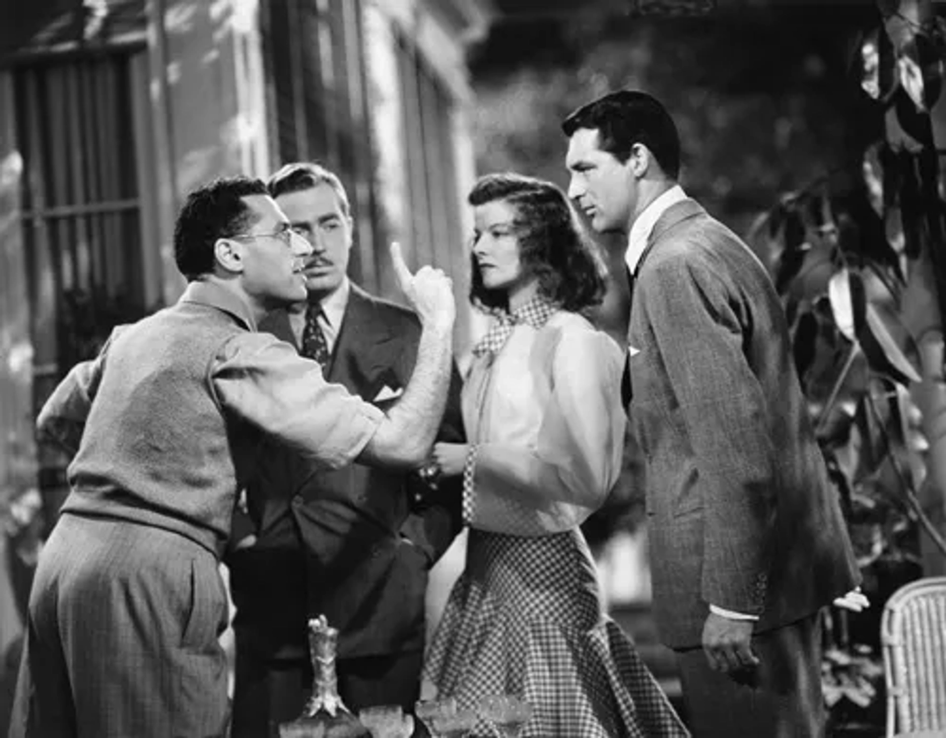 Cary Grant, Katharine Hepburn, George Cukor, and John Howard in The Philadelphia Story (1940)