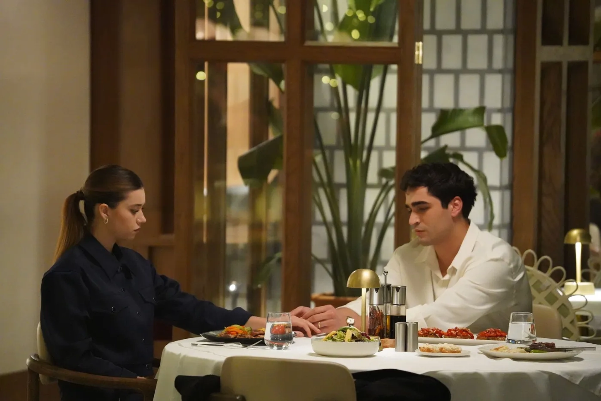 Afra Saraçoglu and Mert Ramazan Demir in Golden Boy (2022)