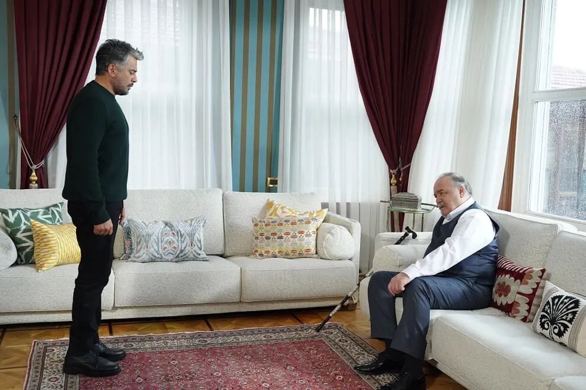 Çetin Tekindor and Emre Altug in Golden Boy (2022)