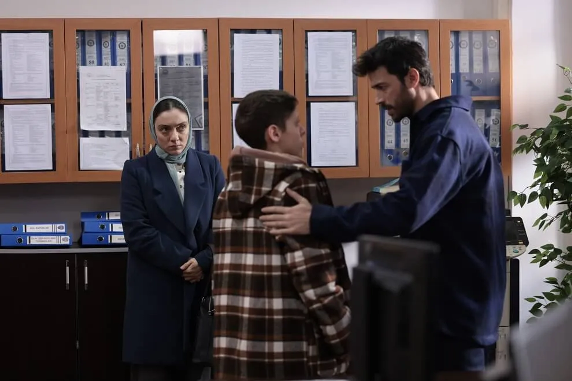 Merve Dizdar and Emre Taskiran in Ömer (2023)