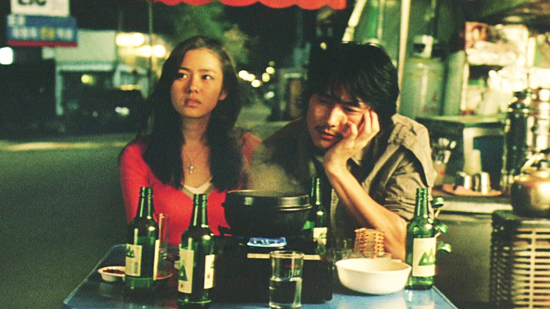 Jung Woo-sung and Son Ye-jin in A Moment to Remember (2004)