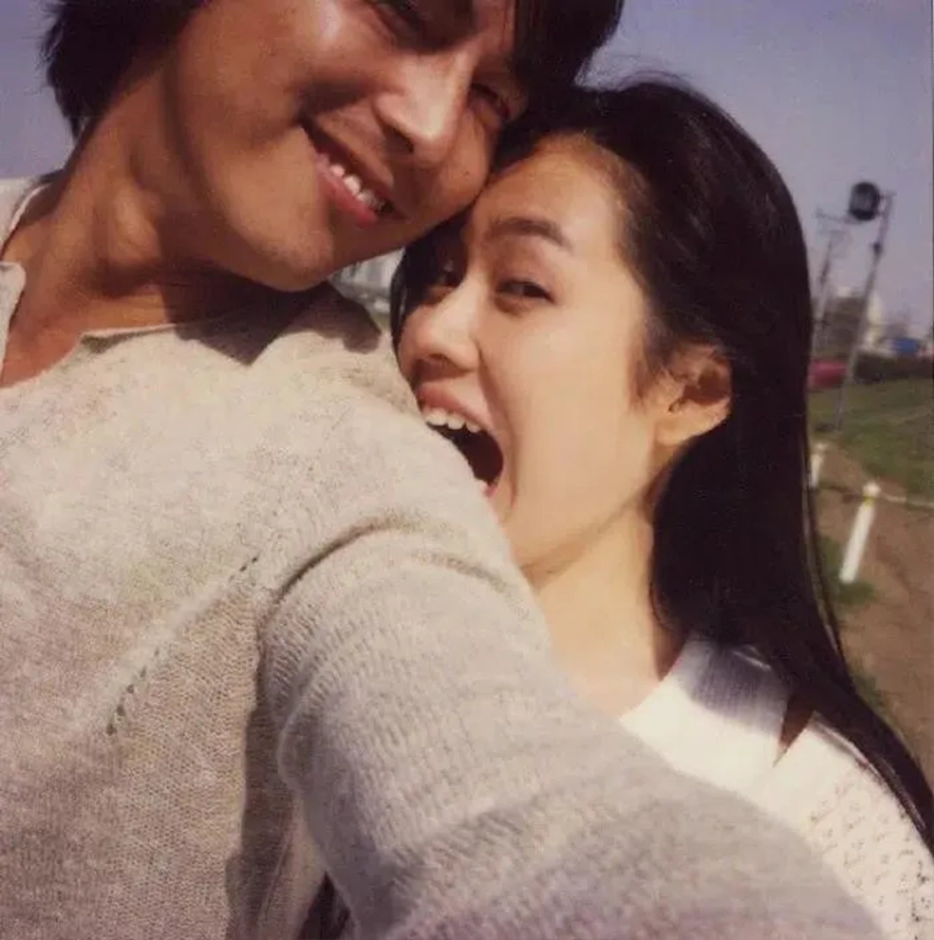 Jung Woo-sung and Son Ye-jin in A Moment to Remember (2004)