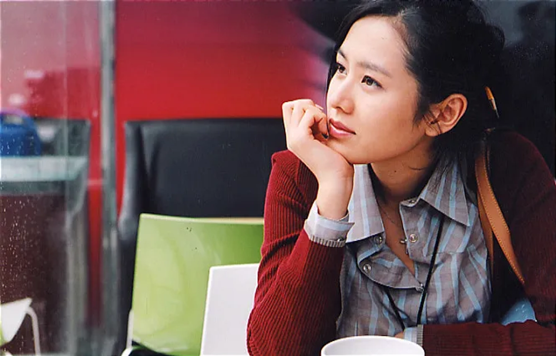 Son Ye-jin in A Moment to Remember (2004)