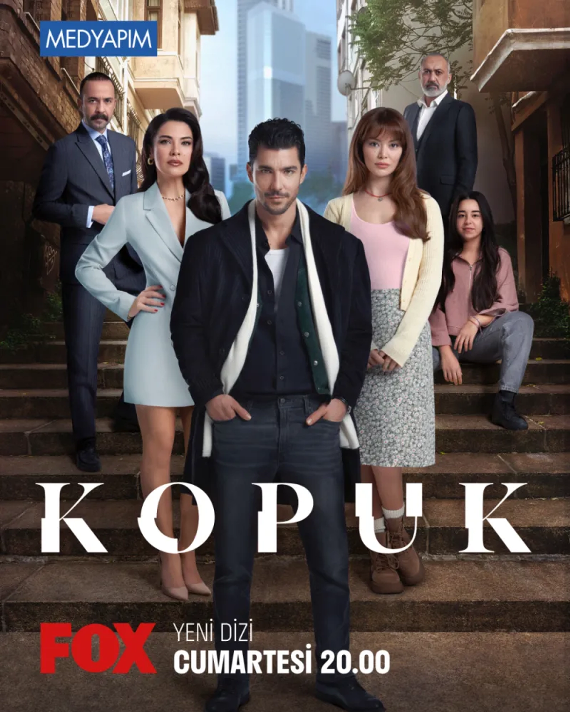 Seray Kaya, Kaan Yildirim, and Biran Damla Yilmaz in Kopuk (2024)