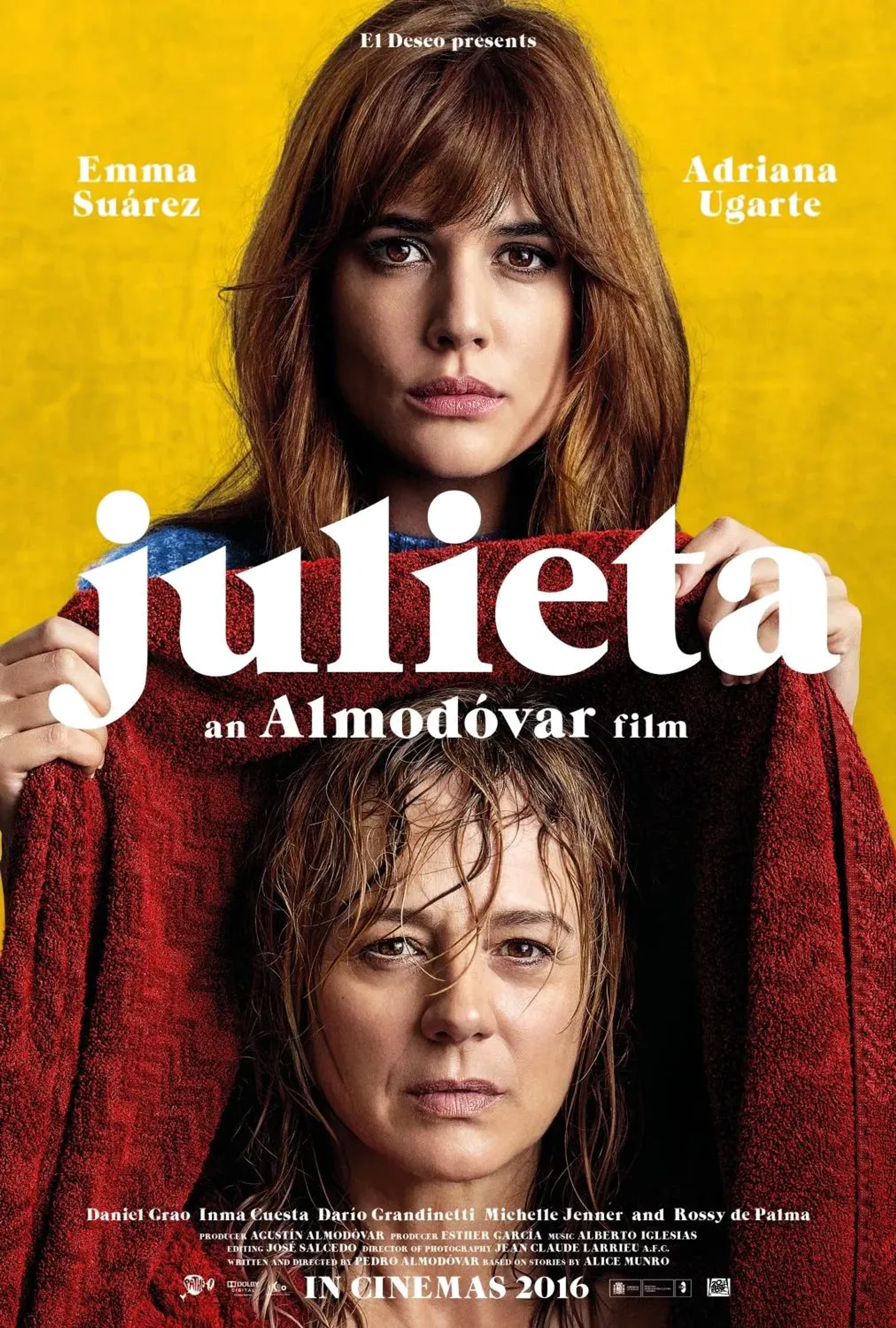 Emma Suárez and Adriana Ugarte in Julieta (2016)