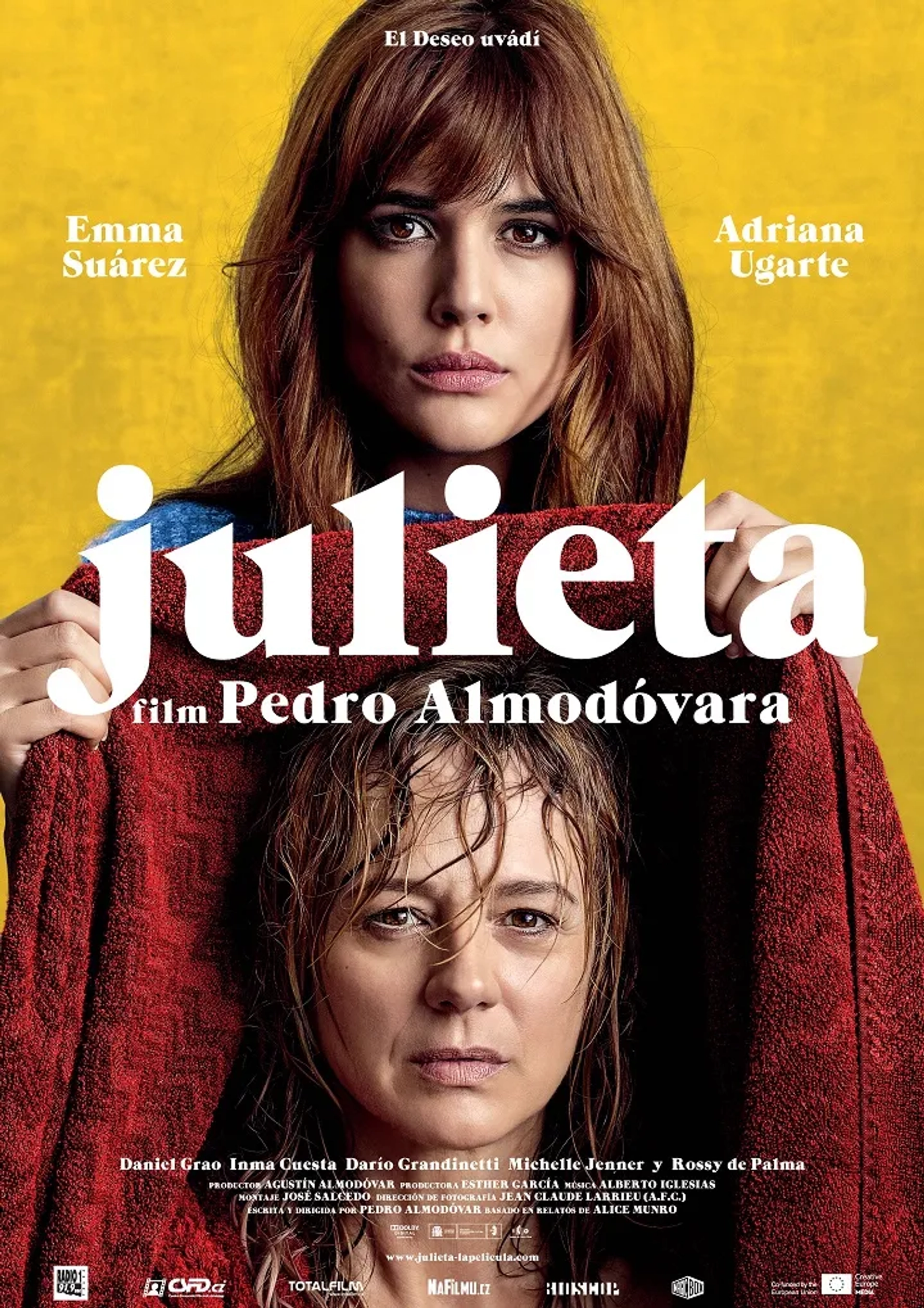 Emma Suárez and Adriana Ugarte in Julieta (2016)