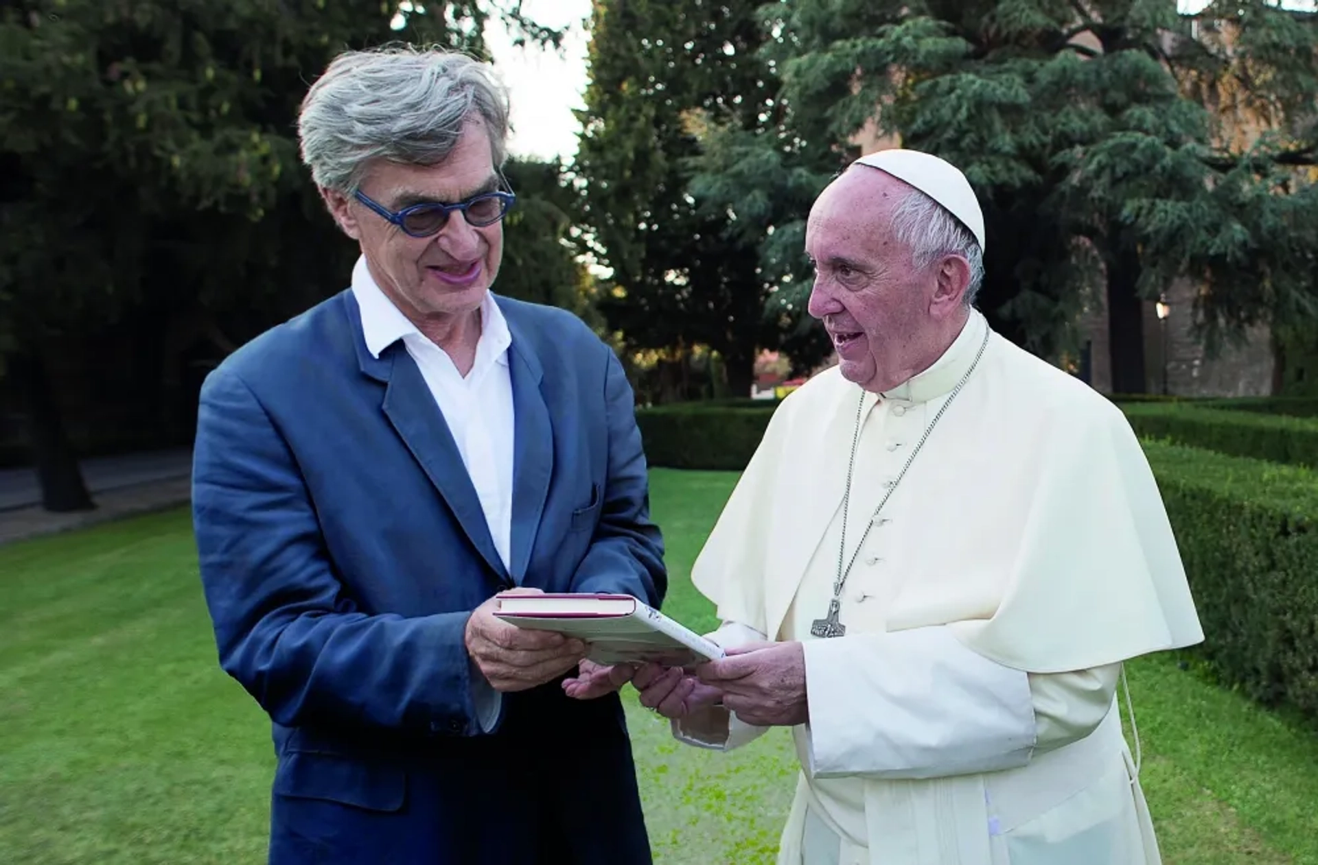 Wim Wenders and Pope Francis in Pope Francis: A Man of His Word (2018)