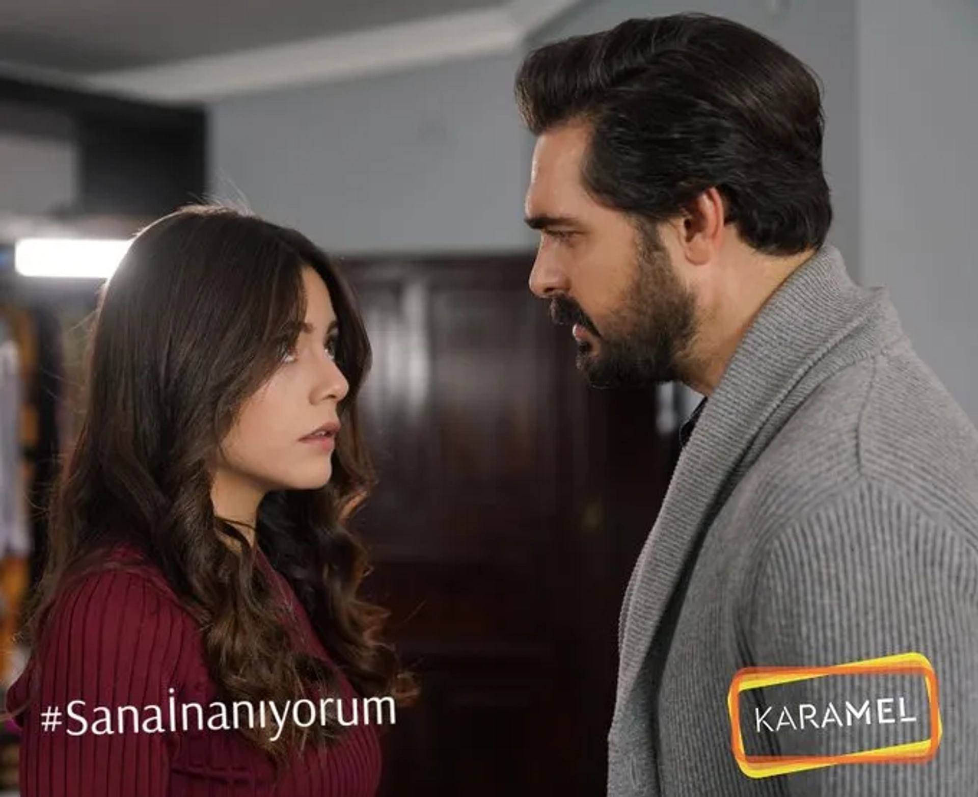 Sila Turkoglu and Halil Ibrahim Ceyhan in Emanet (2020)