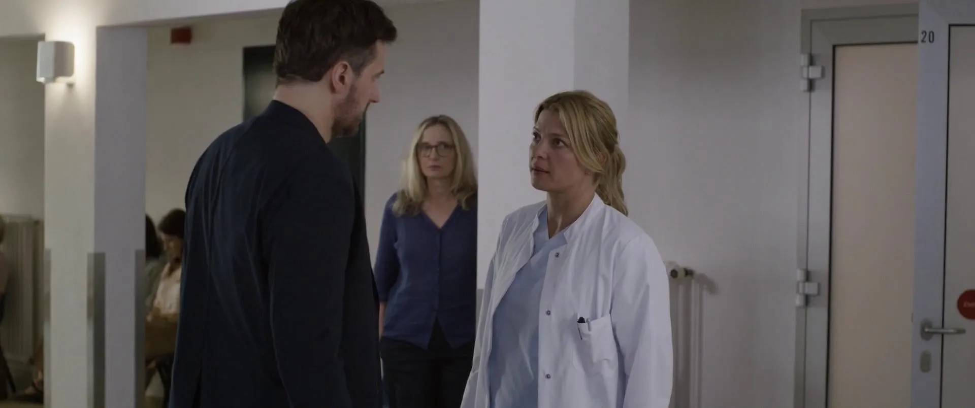 Julie Delpy, Richard Armitage, and Jördis Triebel in My Zoe (2019)