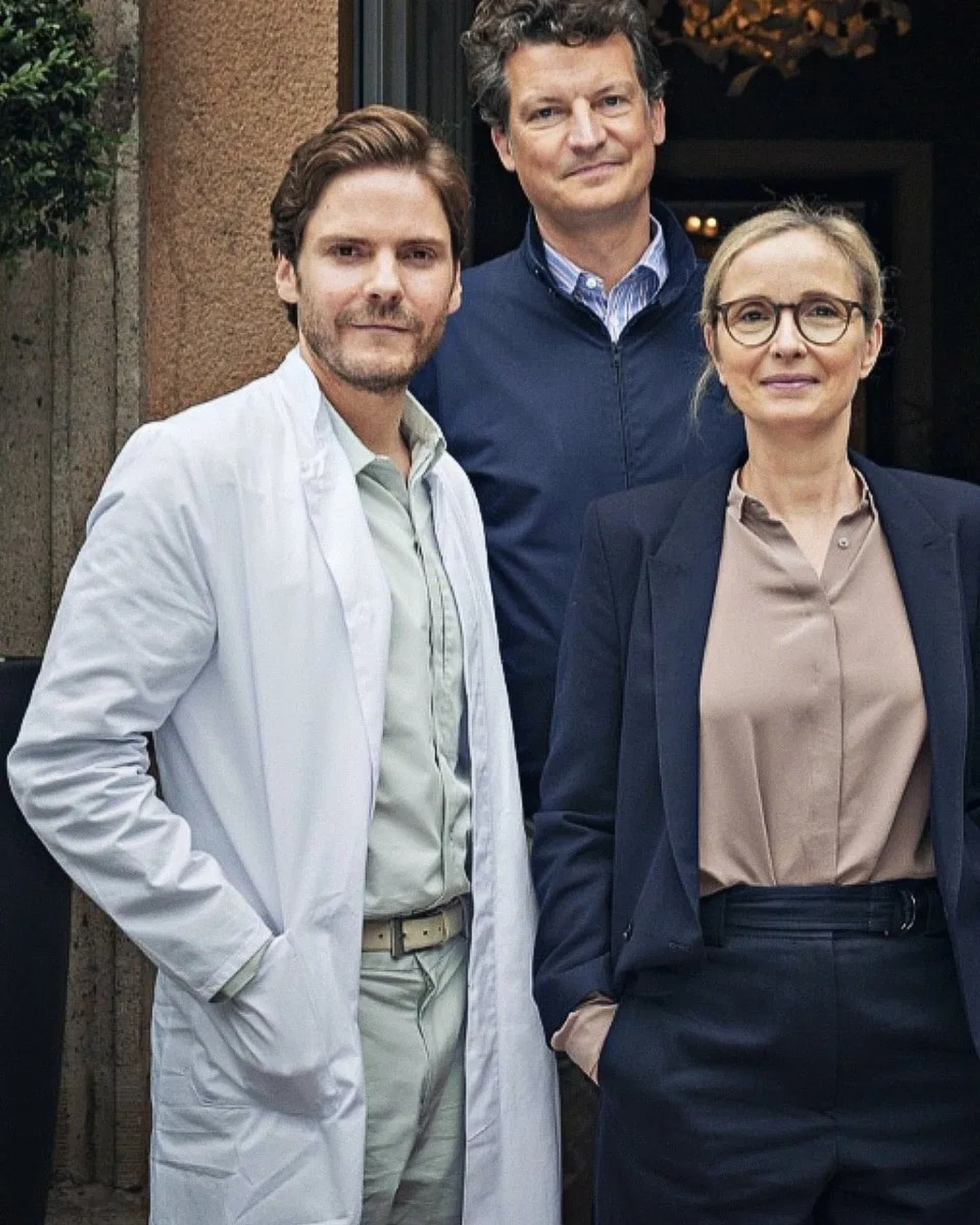 Julie Delpy, Daniel Brühl, and Malte Grunert in My Zoe (2019)