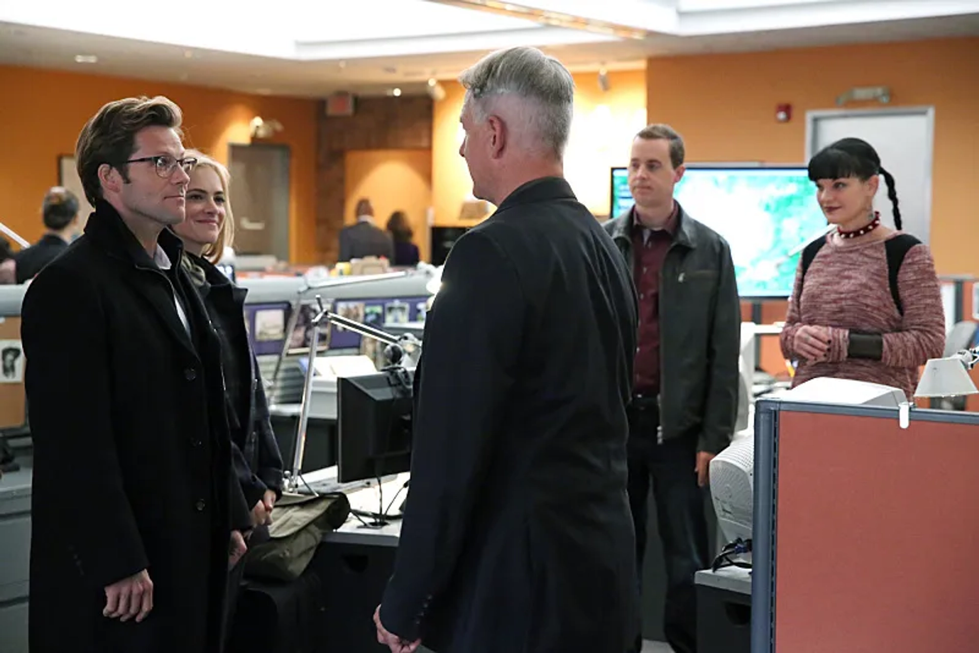 Mark Harmon, Pauley Perrette, Jamie Bamber, Sean Murray, and Emily Wickersham in NCIS (2003)