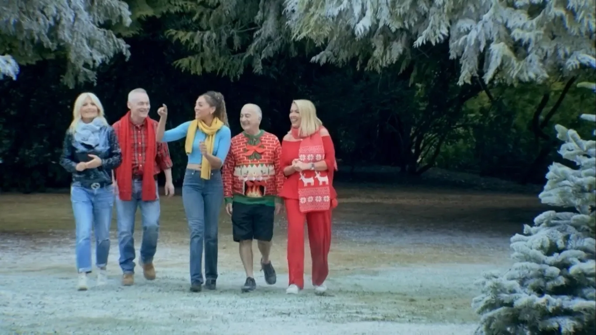 Terry Christian, Miquita Oliver, Tony Robinson, Gaby Roslin, and Claire Sweeney in The Great British Baking Show (2010)