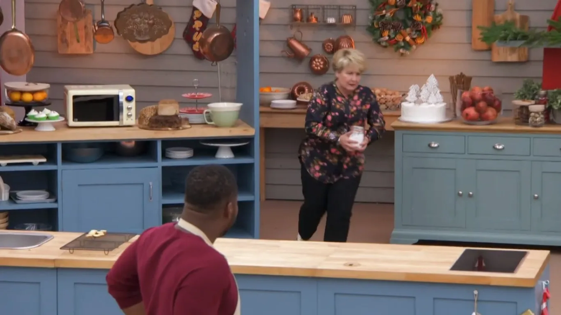 Sandi Toksvig and Selasi Gbormittah in The Great British Baking Show (2010)