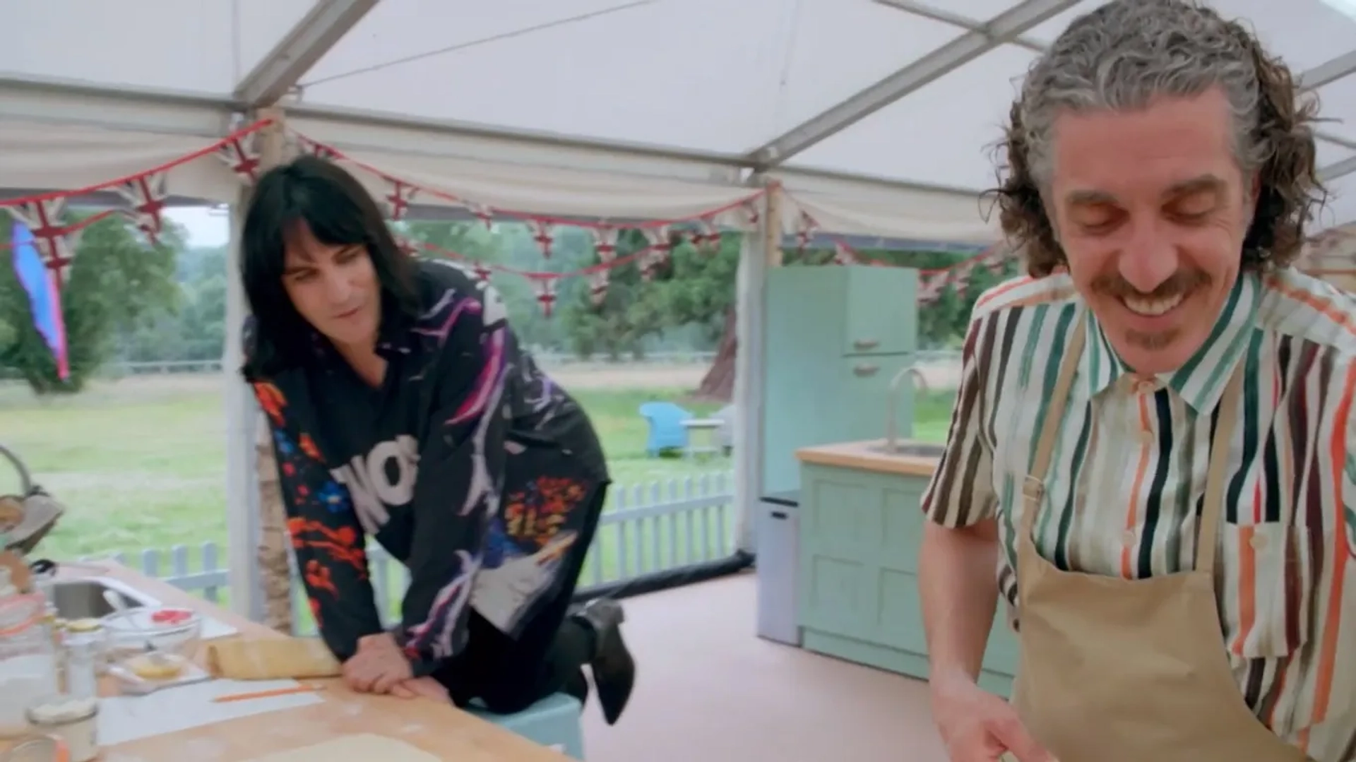 Noel Fielding and Giuseppe Dell'Anno in The Great British Baking Show: The Final (2021)