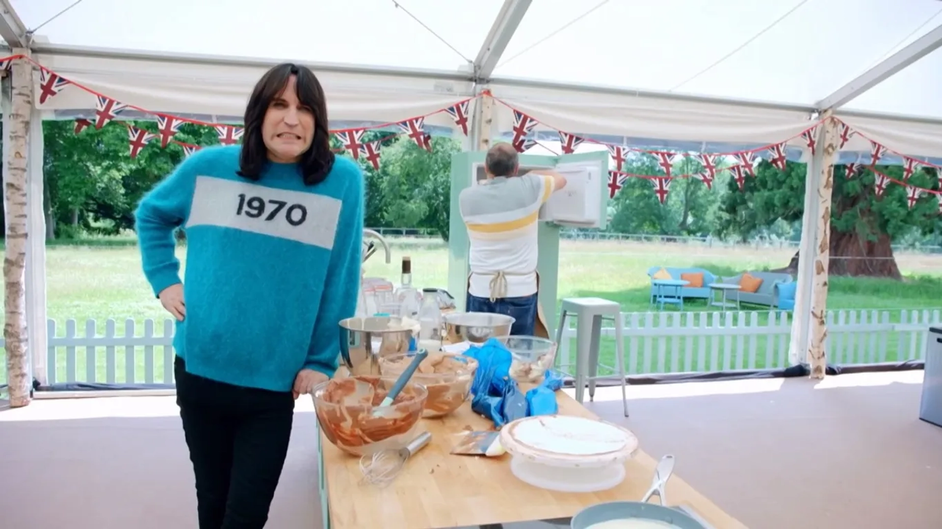 Noel Fielding and Jürgen Krauss in The Great British Baking Show: Free-From Week (2021)