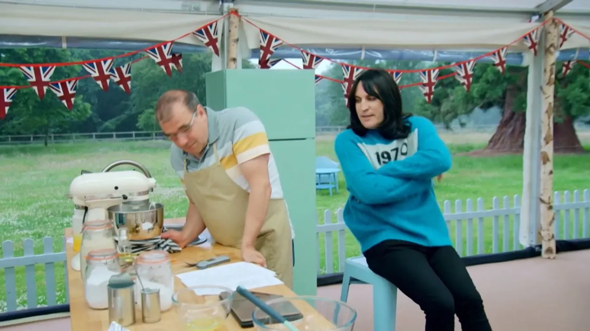 Noel Fielding and Jürgen Krauss in The Great British Baking Show: Free-From Week (2021)