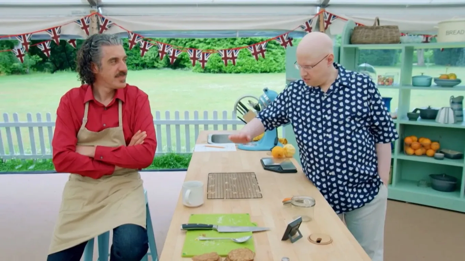 Matt Lucas and Giuseppe Dell'Anno in The Great British Baking Show: Free-From Week (2021)