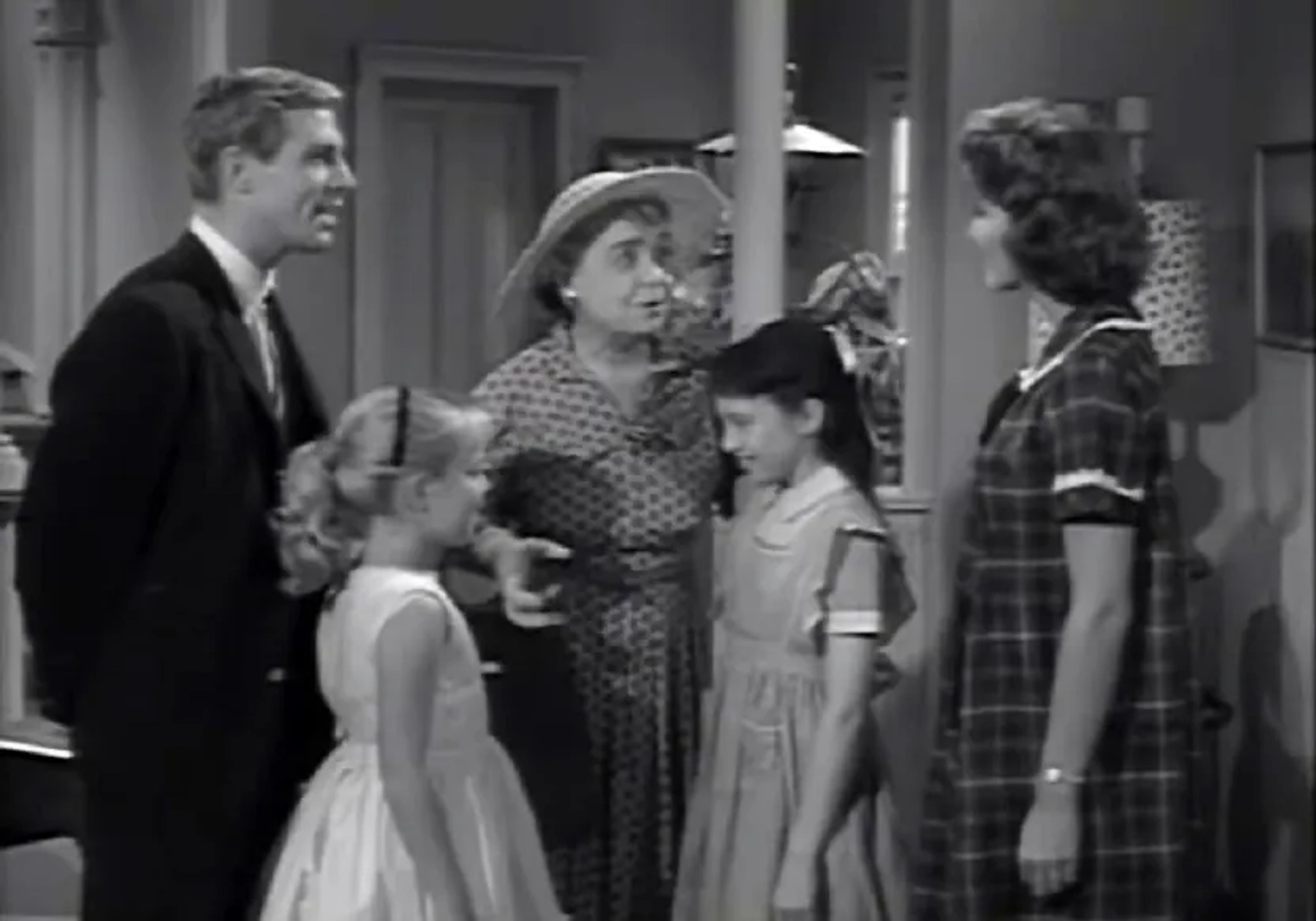 Veronica Cartwright, James Franciscus, Julie Adams, Susan Gordon, and Charity Grace in Alfred Hitchcock Presents (1955)