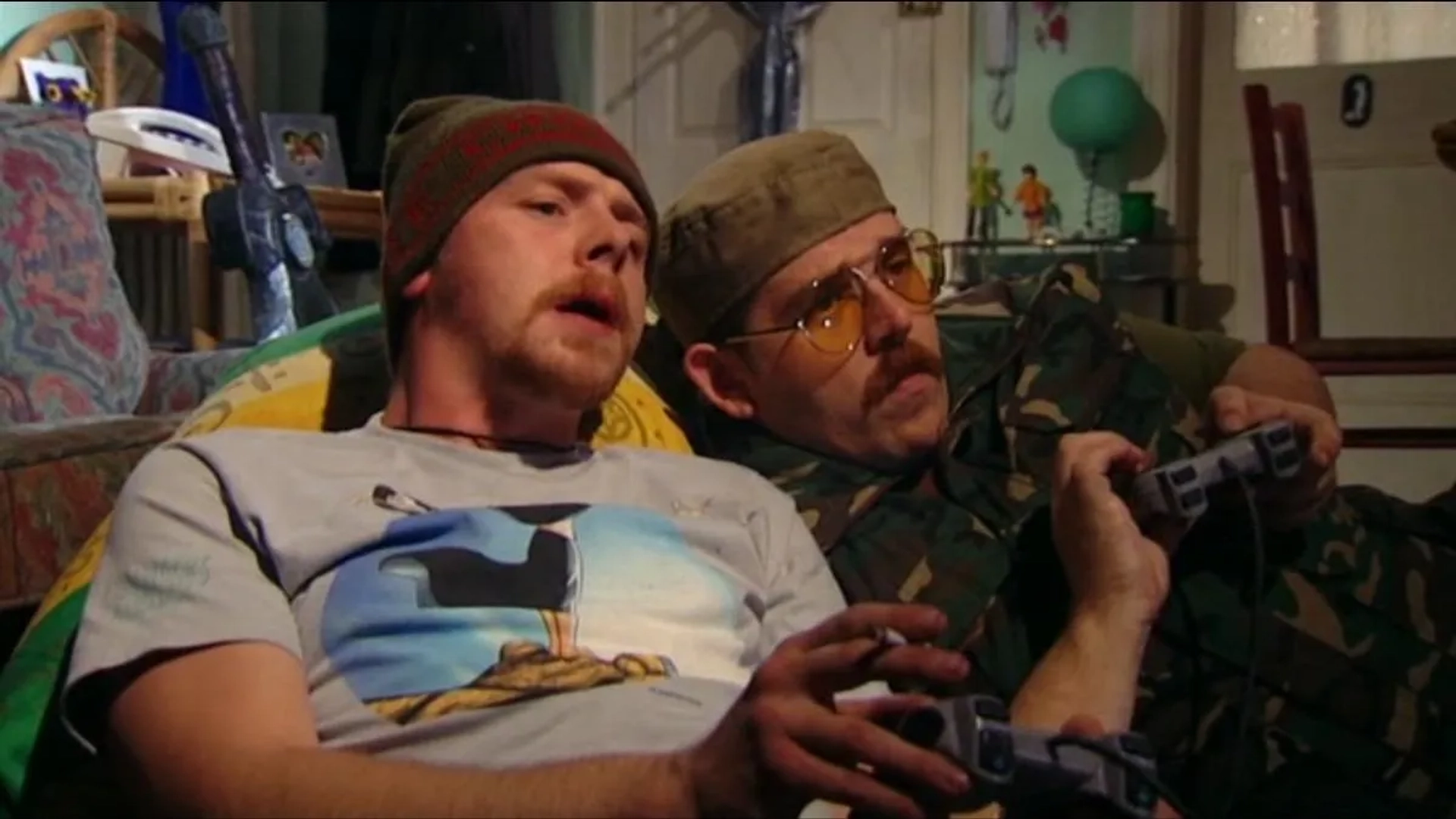 Nick Frost and Simon Pegg in Spaced (1999)